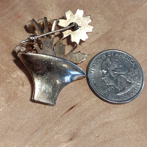 Vintage rhinestone brooch gold blue flower basket - Picture 3 of 4